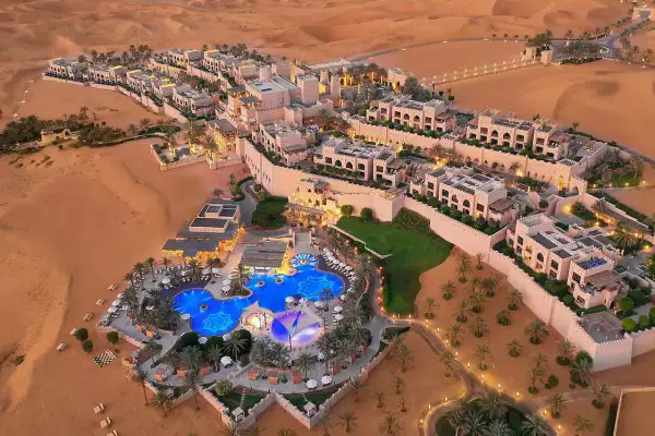 Qasr-Al-Sarab-Desert-Resort